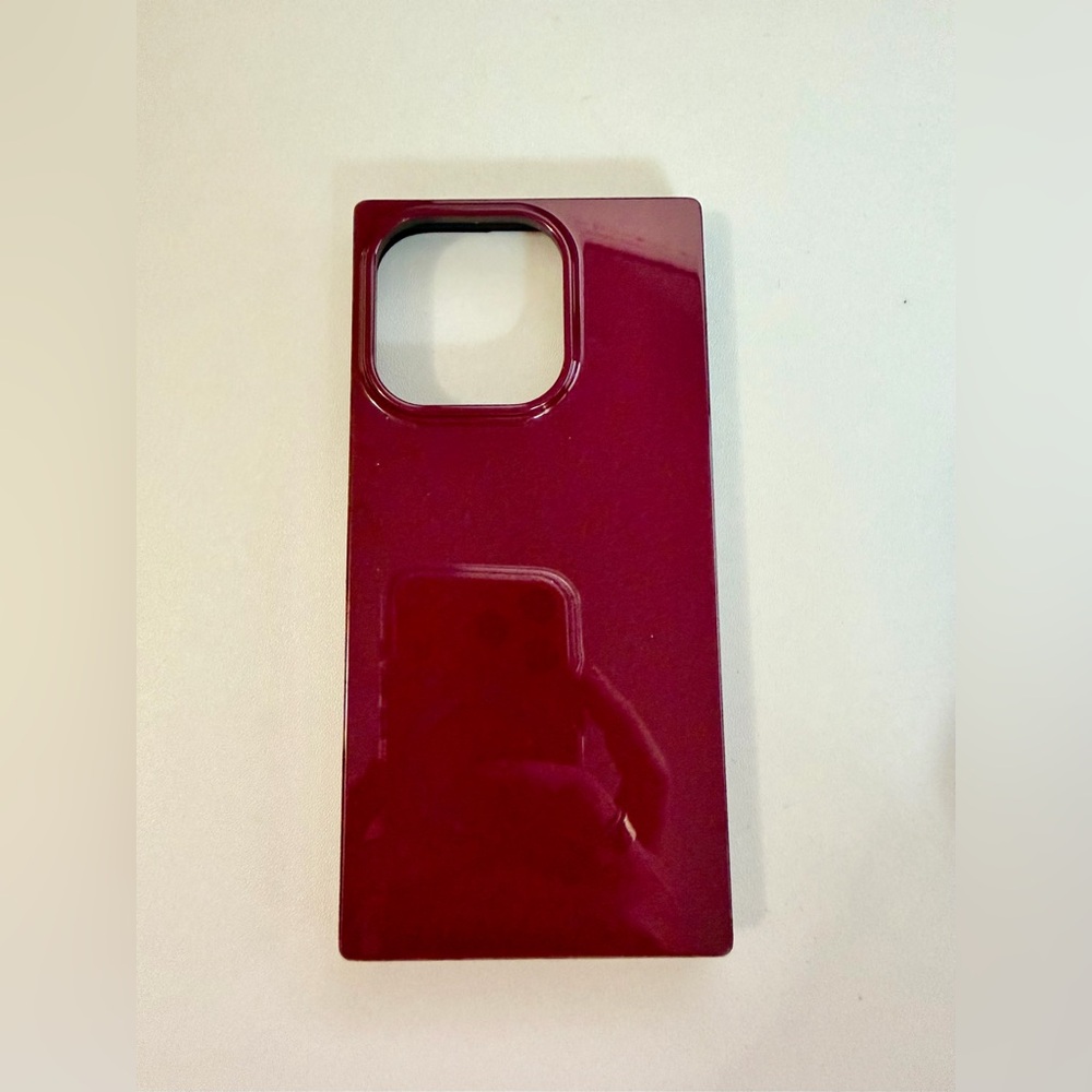 Flaunt Square Burgundy Phone Case for iPhone 16 Pro with MagSafe
